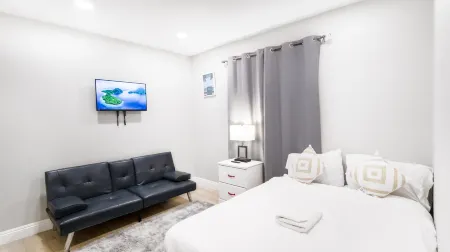 Exotic home 3bed2bath 20min to beach downtown