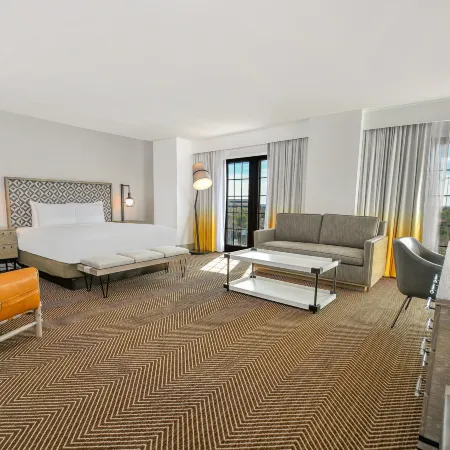 DoubleTree by Hilton Hotel Austin