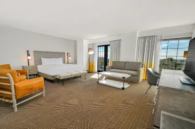DoubleTree by Hilton Hotel Austin Hotels near Conoco
