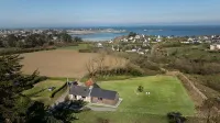Charming Breton farmhouse - sea view