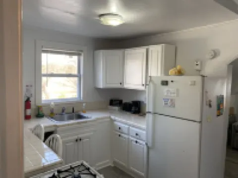 Cozzy Get Away Priv. Apt/ St BarnabaS Hosp/NYC/EWR