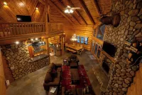Beautiful Mountain Lodge! 7,000 Sq. Ft W/ Pond