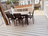 BAY AND BEACHRelax in this well appointed beach cottage in historic Old Town