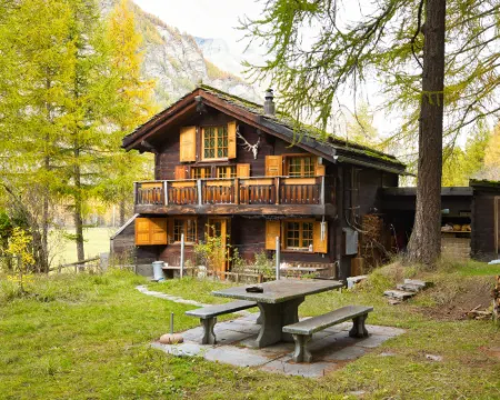 Lätthaus Rot โรงแรมในTasch