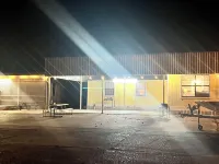 3 Bedroom 2 bath with plenty of covered parking! Hotels in Milam