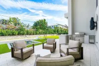 SOL HAUS! LUXE NEW 6 BDRM BEACH HOUSE W/ STUNNING VIEWS/POOL/SPA/PUTTING GRN/GYM