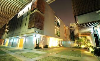 Six Star Motel Zhongli Branch