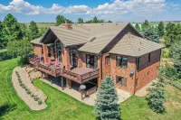 Gorgeous Estate Home on 186 Acre Ranch only minutes from Colorado Springs or AFA