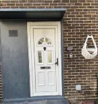 Nice cozy house with WiFi close to the Elizabeth line