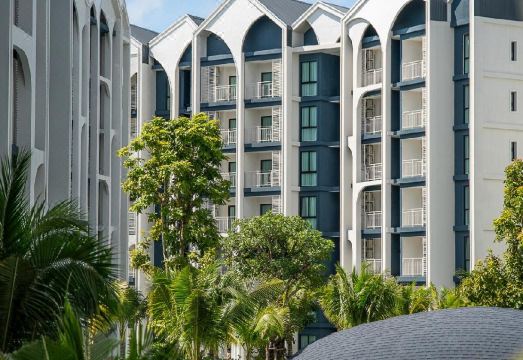 Title Halo Orange Sunset 객실