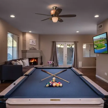 Upscale, Ideal for Entertaining Large Groups, 50+ 5 Star Reviews