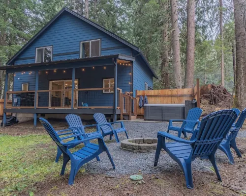 Rainier's Newest Luxury Chalet w/ Hot Tub-AC-WiFi 阿什福德酒店