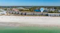 Close to 30A, Close to Pier Park - 2 Bed/2.5 Bath on Beach ~Renovated~