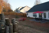 Enjoyable/Spacious 3bd Farmhouse Grace Pointe Community Church 주변 호텔