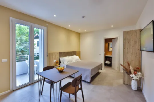 Apho Apartment Hotel