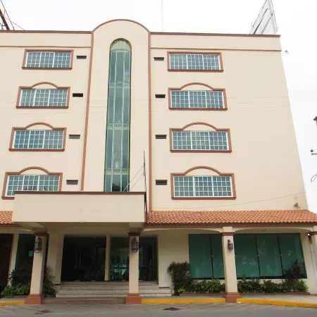 Hotel Victoria Poza Rica by Brahma