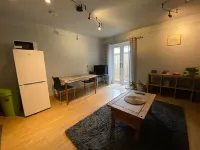 Host & Stay - Studley Knapp