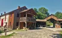 Camping La Chevauchée Hôtels à : Guéret