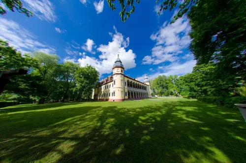 Oficyna Przy Pałacu Krobielowice Hotels in Gmina Kąty Wrocławskie