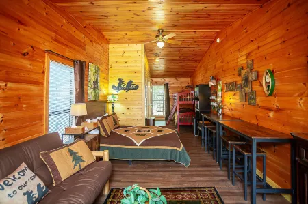 Bigfoot Lodge Room One