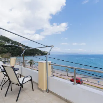 The Island Life Apartments by Konnect, Ipsos Beach