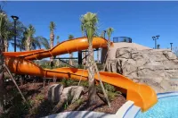 Lake View at Solterra Resort 7 Bedrooms, Sleeps 18 Villa - Villaer