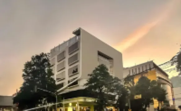 MaxOneHotels @ Premier Melawai ブロック M周辺のホテル