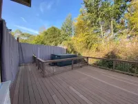 Secluded Spa-Cious Retreat -Beds for 8. Plus 3 Foldaways Extra