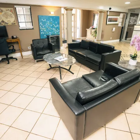 Guest Inn & Suites