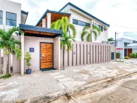 Muna Tamarindo Hotels near Banana Surf Club