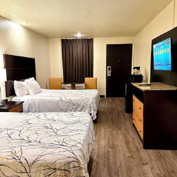 Travelers Inn Elizabeth City Отели в г. Паскуотанк