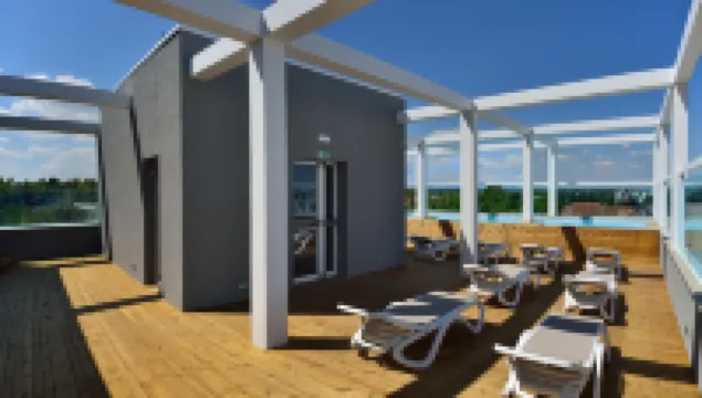 Embassy Hotel & Spa