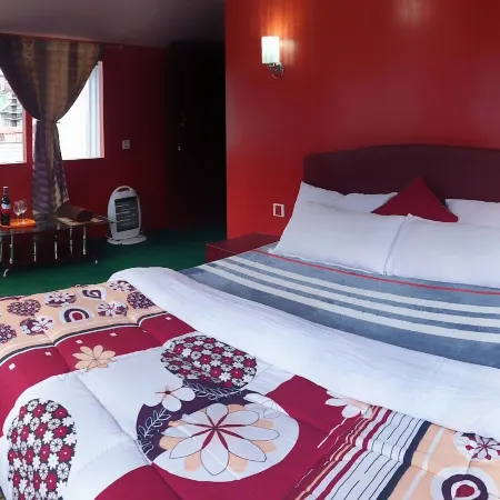 Lama Hotel - Himalayan Burger Отели в г. Лукла
