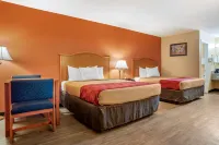Econo Lodge Inn & Suites