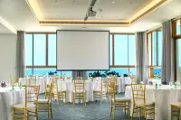 La Siesta Hotel & Beach Resort