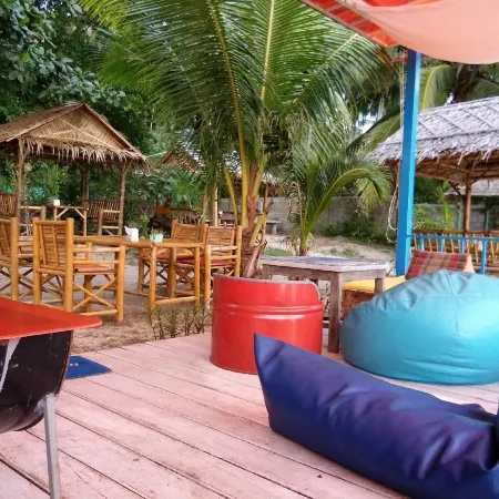 I-Talay Beach Bar & Cottage Taling Ngam Отели рядом с достопримечательностью «Пляж Никки-бич»