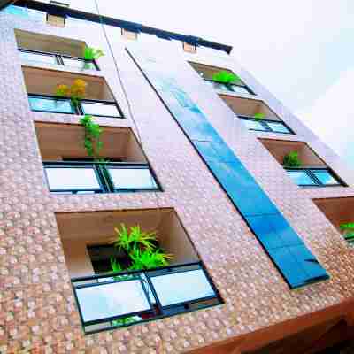 Flat Hotel Kandolo Gombe Hotel Exterior