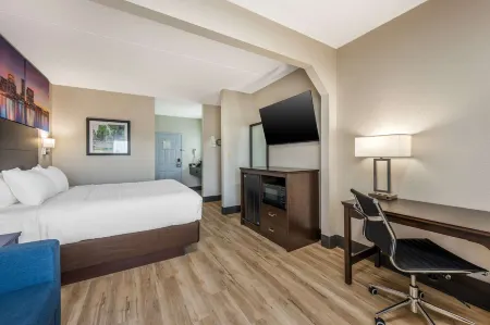 Clarion Pointe Louisville East Отели в г. Джефферсонтаун