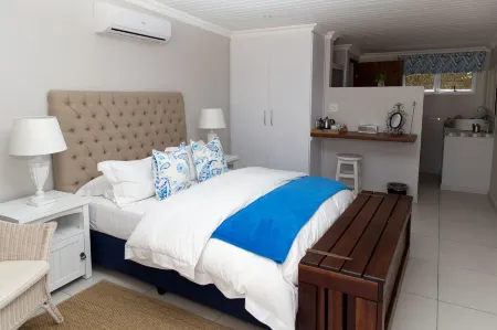 Nuwerus Lodge Paarl Отели рядом с достопримечательностью «Groot Drakenstein Prison»