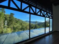 Arte de Plumas Birding Lodge - Mountain view