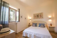 TD Villa Ricchiari Traditional Villa with Designer Pool