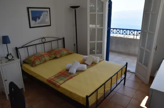 Villa Iokasti (Sea View)