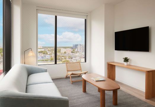 2. 알로 윈우드..