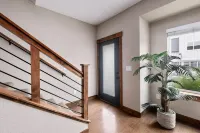 Spectacular Townhome Near Breweries and River District! - 4 stjerner