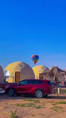 Adel Rum Camp - parking