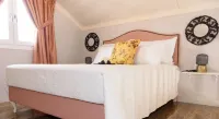 Nafsika Suites