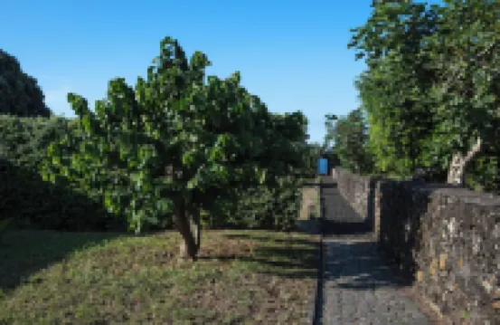 Entre Muros - Turismo Rural - Casa Com Jardim e Acesso Direto ao Mar