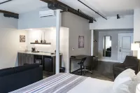 Hotel Millwright Hotels in Iowa County