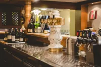Hotel & Restaurant Zum Vater Rhein Hotels in Langenfeld