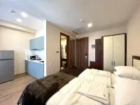 Hotel West Tbilisi Отели рядом с достопримечательностью «Станция метро Грмагеле»